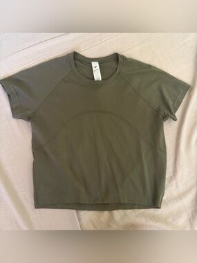 lululemon Swiftly Tech Cropped Short-Sleeve Shirt 2.0 Army Green Size 8